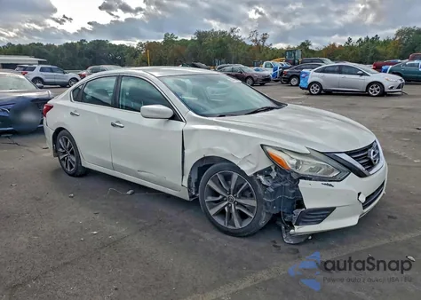 2016 Nissan Altima 2.5 z USA, uszkodzony, nr VIN 1N4AL3AP9GC161146